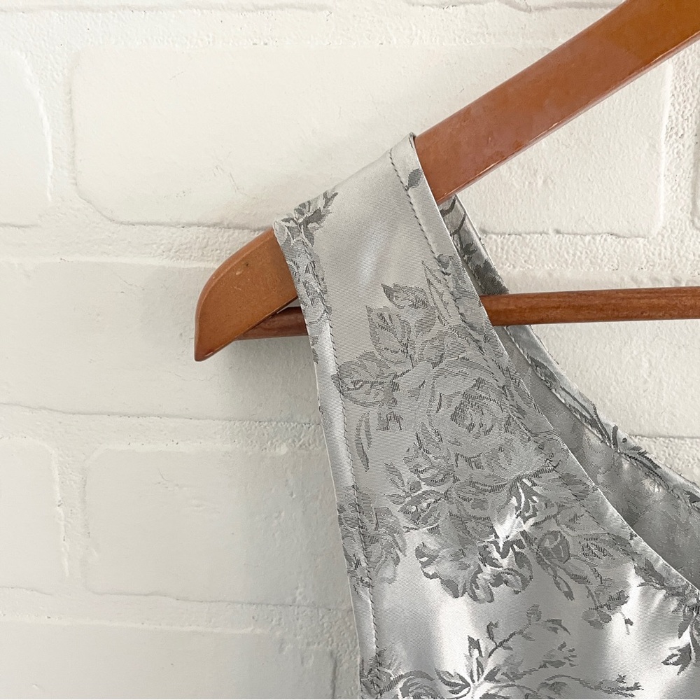 Vintage Silver Satin Baroque Roses Cami Iridescent Floral Tank Top sz XL/XXL - Picture 11 of 14